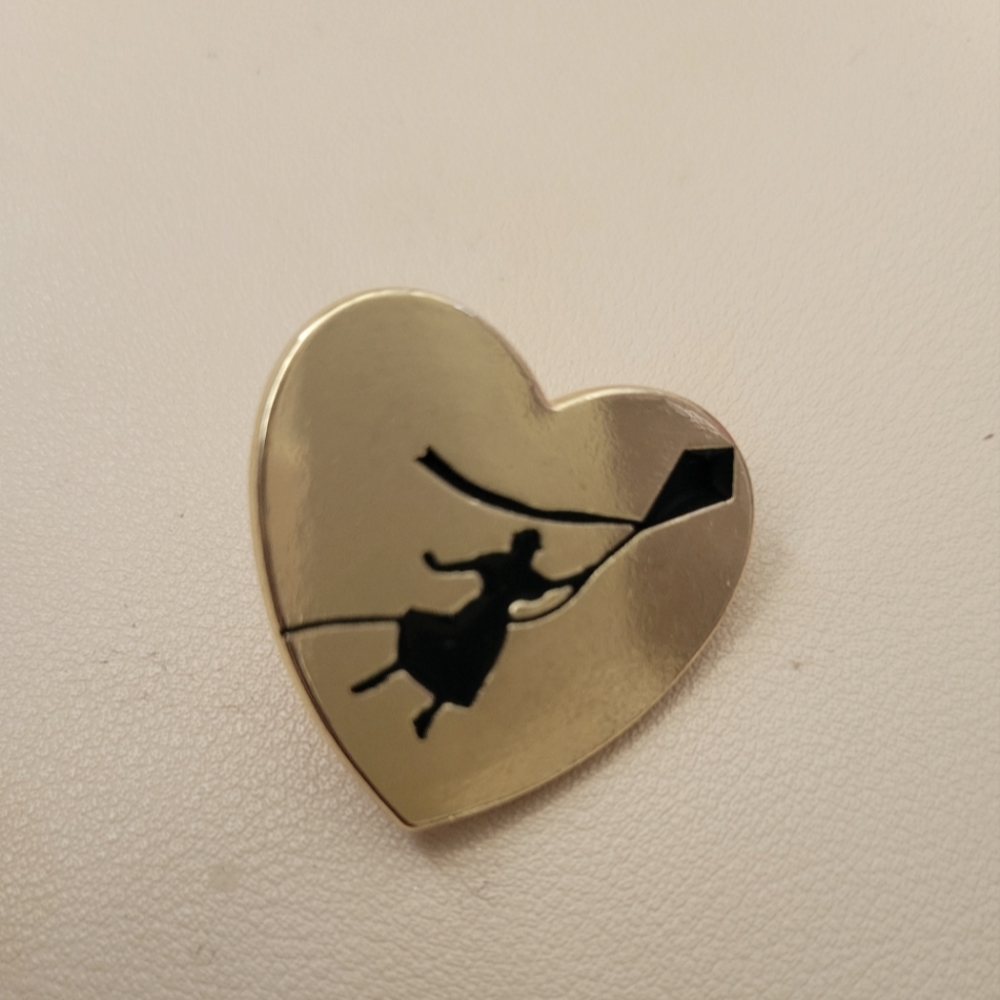 Disney mary poppins pin